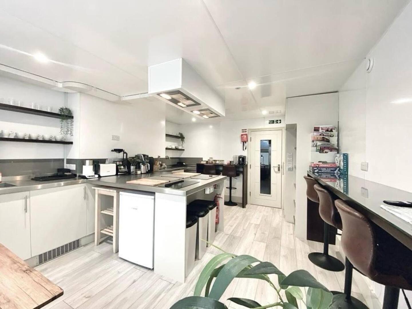 Apt 11 Seaside Serenity Chic Studio Steps To Beach Brighton Eksteriør bilde